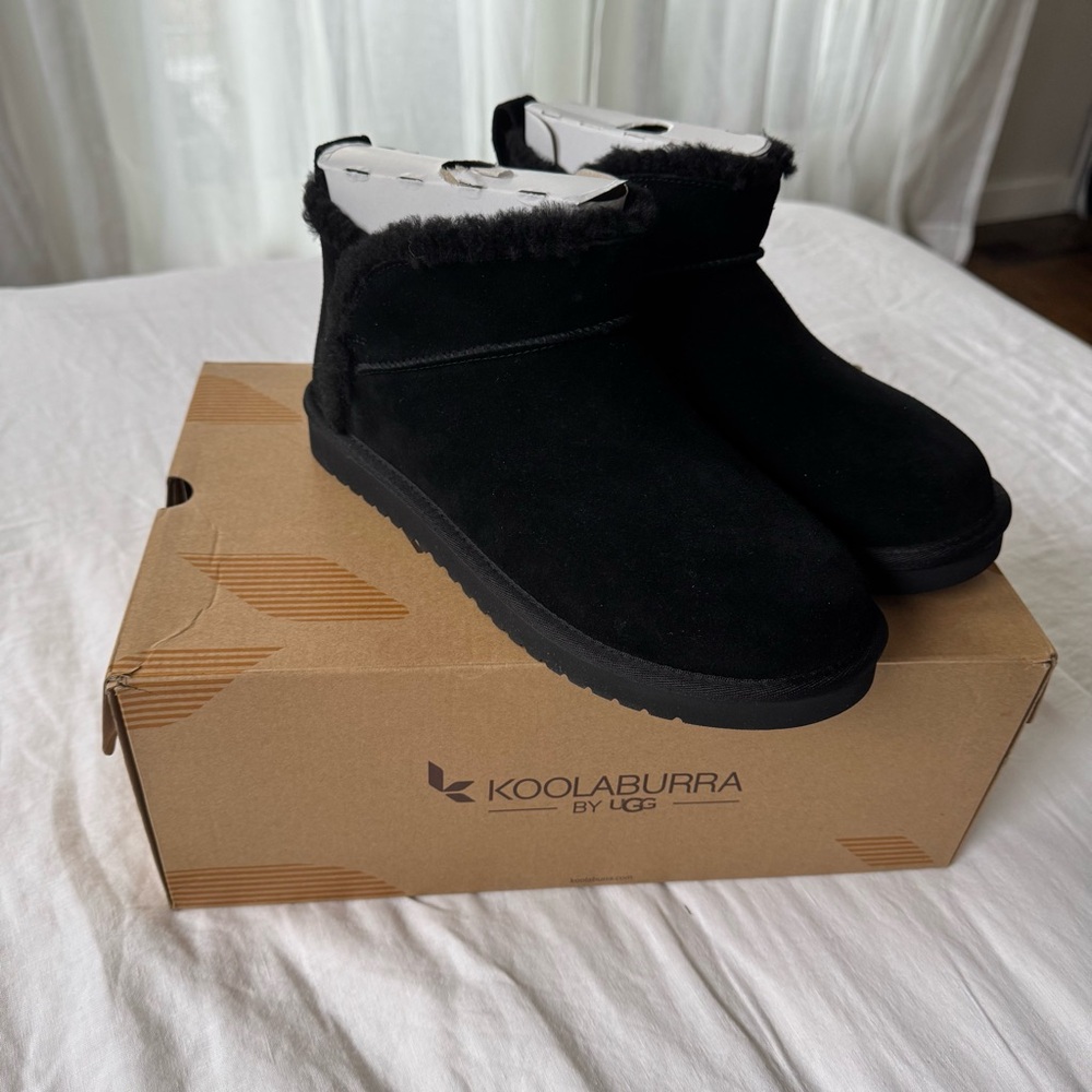 Koolaburra by UGG Black Suede Koola Ultra Ankle Boots - Picture 2 of 3
